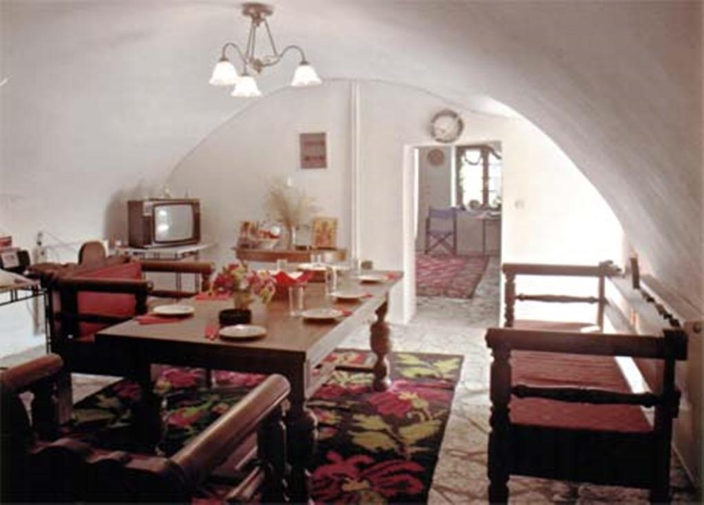 מלון Dhímitra Theoni'S House מראה חיצוני תמונה